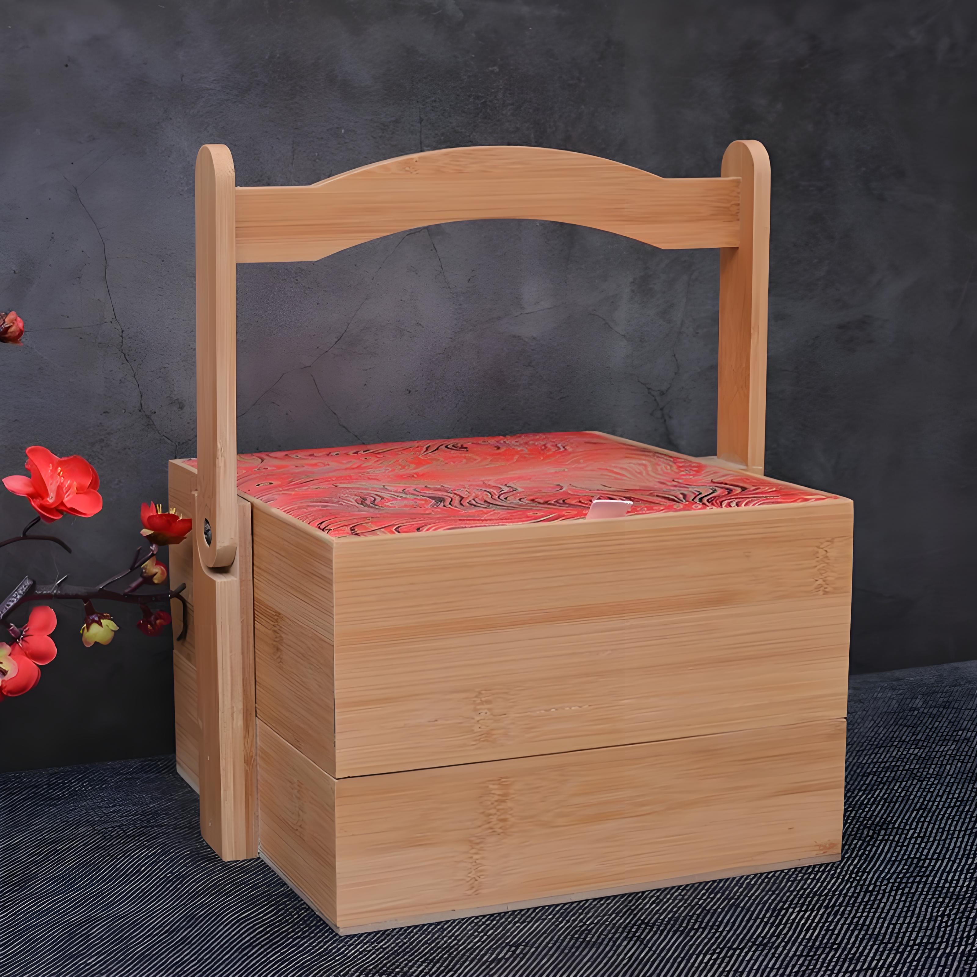 婚庆木盒包装是专为婚礼场景设计的木质包装容器,用于承载请柬,喜糖