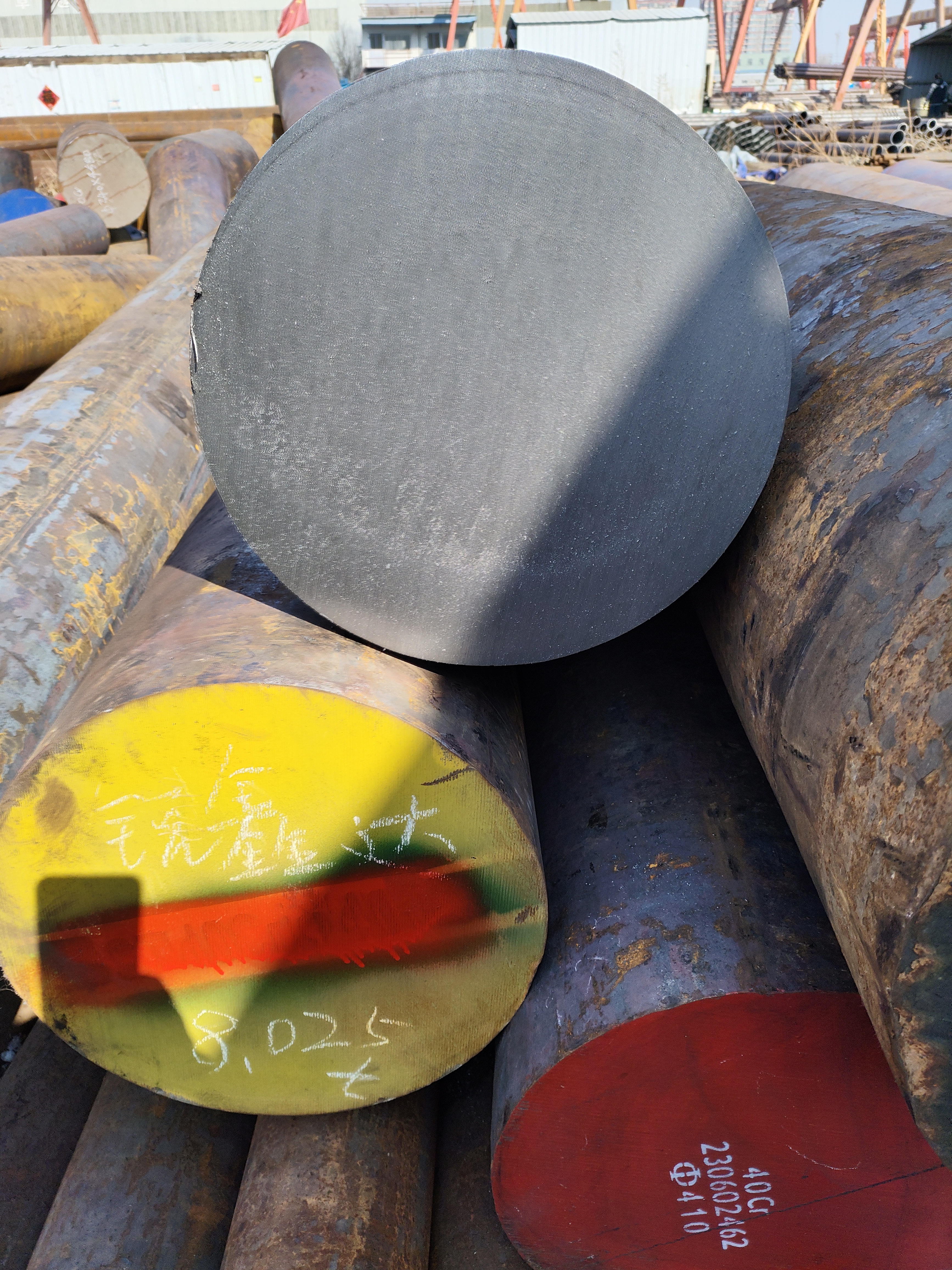 说到40cr冷拉钢棒,15crmo圆钢和35crmo实心圆铁,这些可都是工业领域