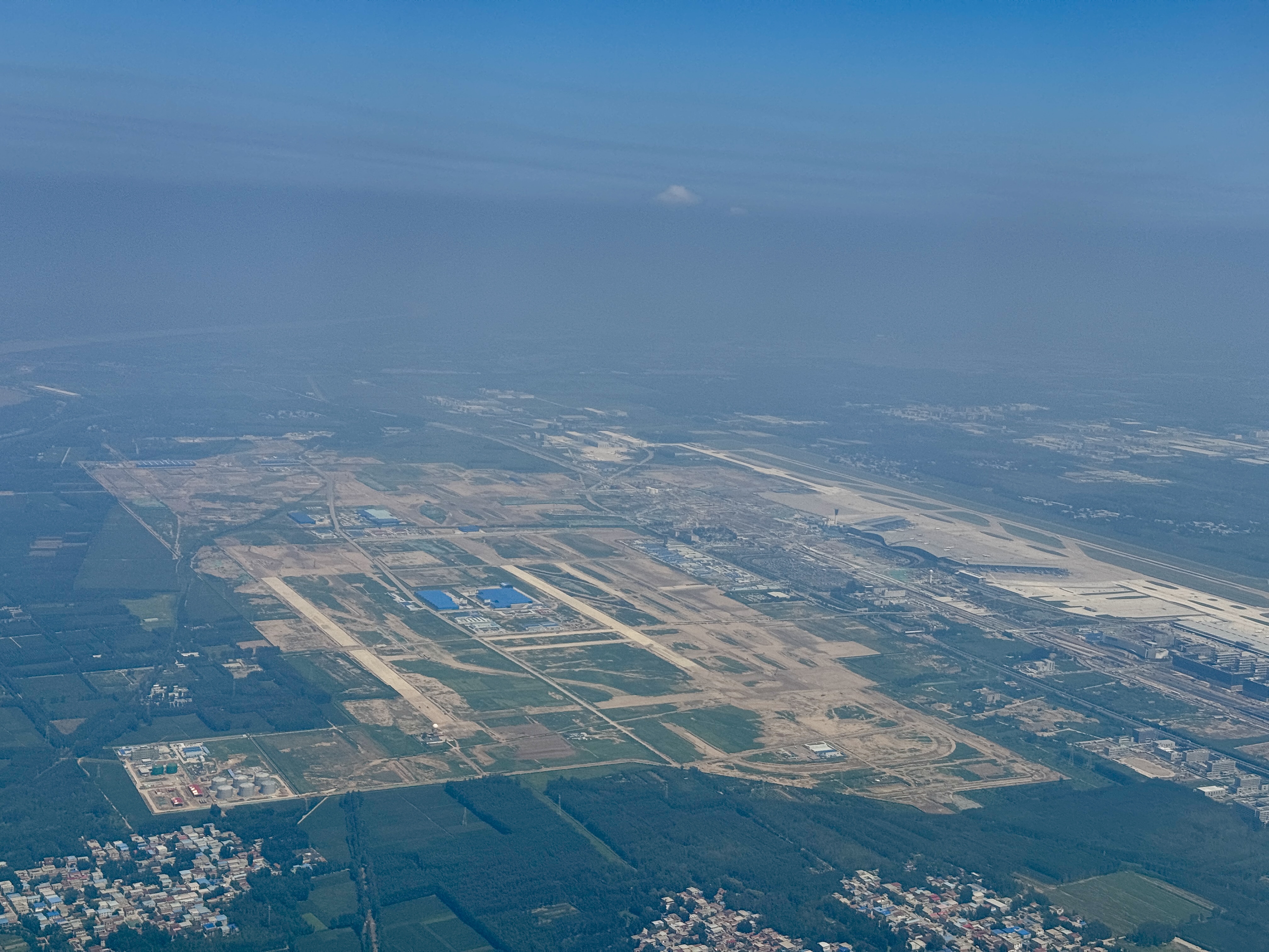 高空俯瞰济南机场二期建设现状 图片由楼友"z·l·x"提供,摄于8月30日