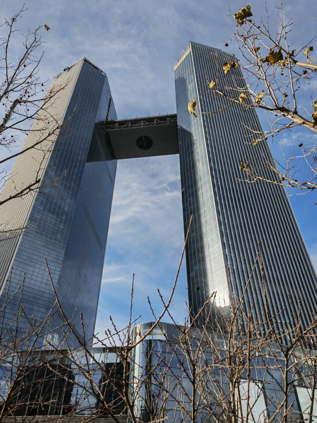 国惠科创中心项目,位于经十路以南,凤凰路以东,总建筑面积达到了33