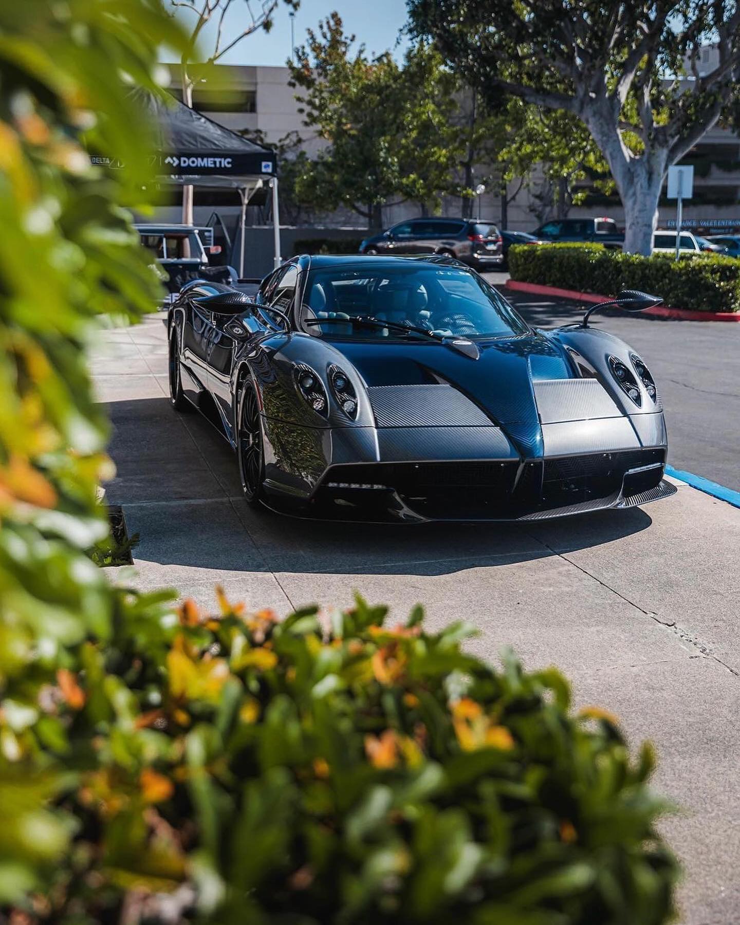 帕加尼 huayra roadster 于 2017 年至 2020 年期间生产