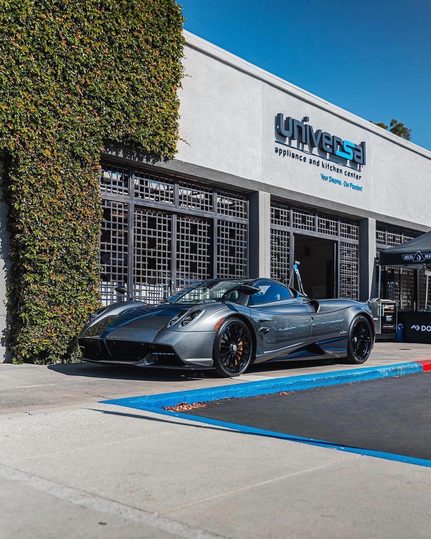 帕加尼 huayra roadster 于 2017 年至 2020 年期间生产