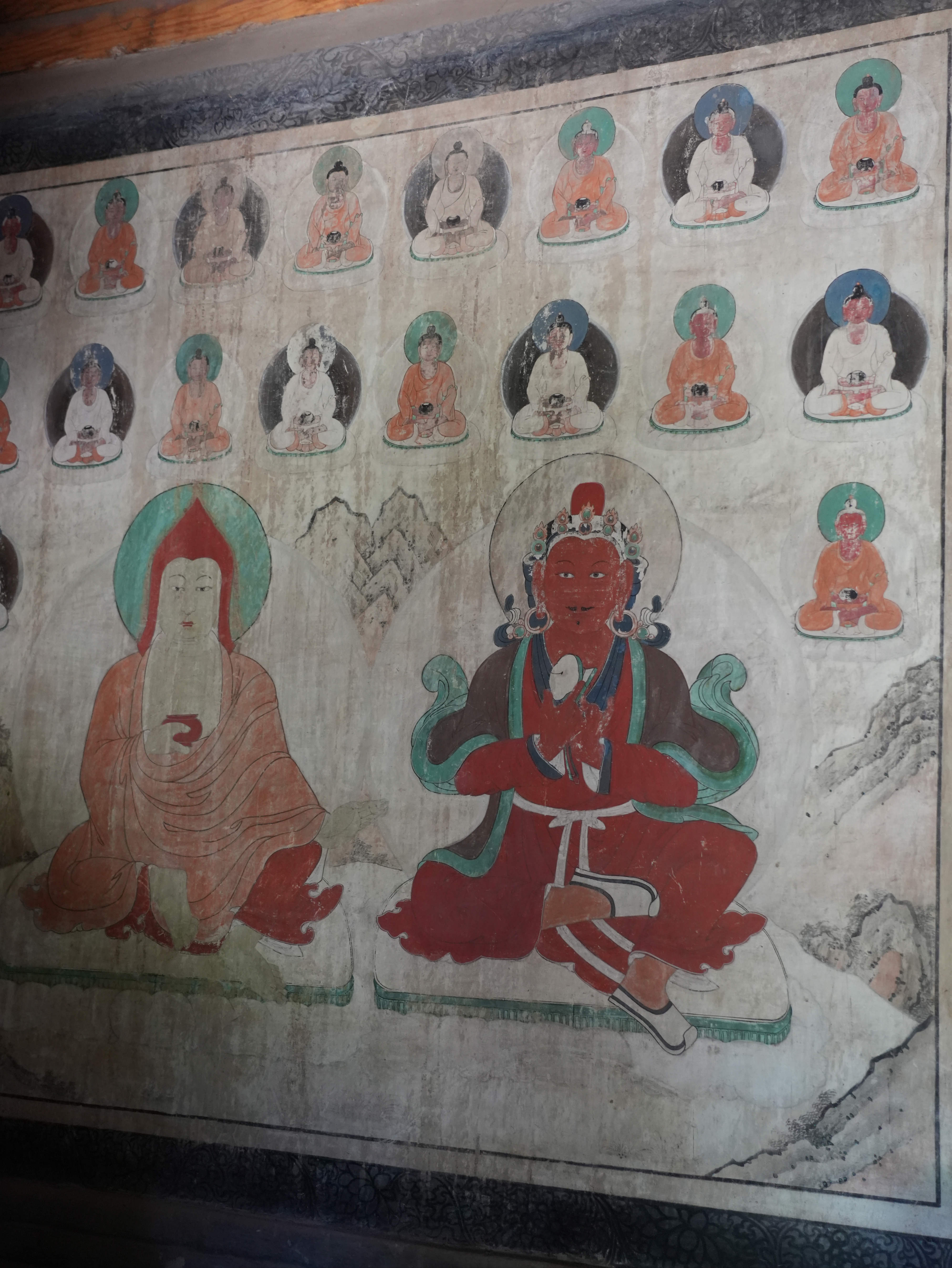 这里有超小众的古建筑和壁画,成立还有草原,关键夏天不是很