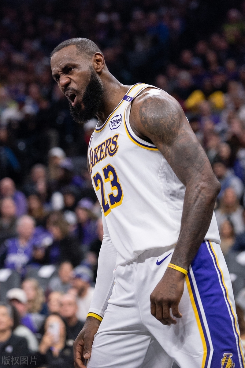 2024体育大事记# 【詹姆斯 40 岁生日,传奇仍在续写】今天,勒布朗