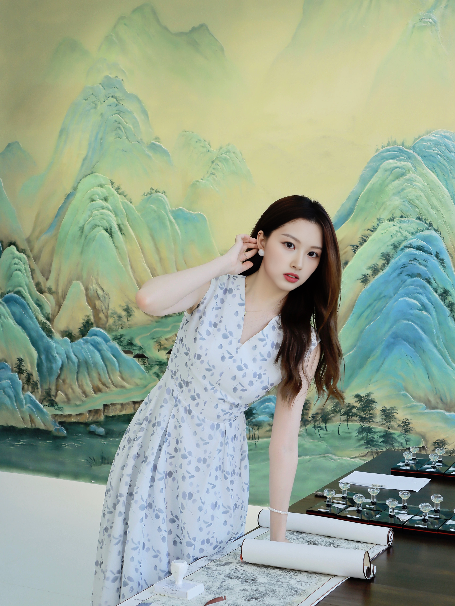 收腰版型也做的很陈思卉蔡卉孙卉茹赵紫卉陈美卉模特孙卉茹洪卉杉