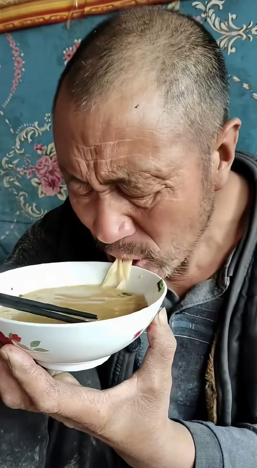 在众多网红里,我真心最羡慕那位甘肃老大爷