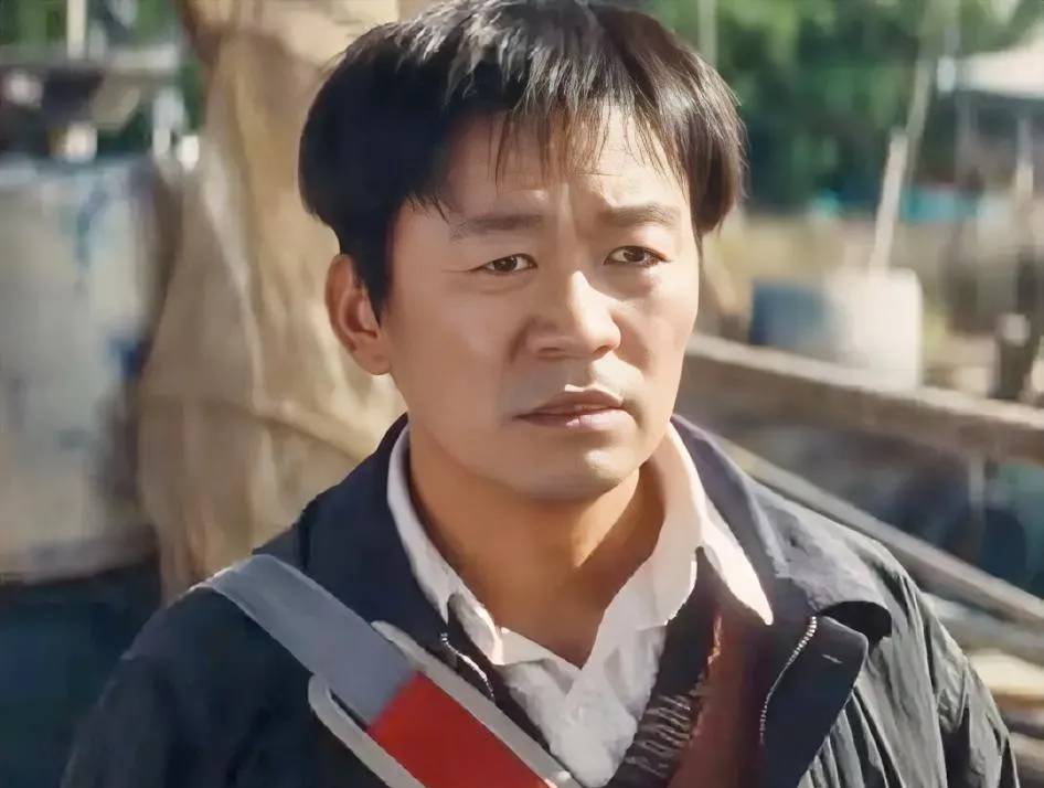 王宝强还打算帮姐姐进演艺圈,之前在电影《八角笼中》里,姐姐是第一次