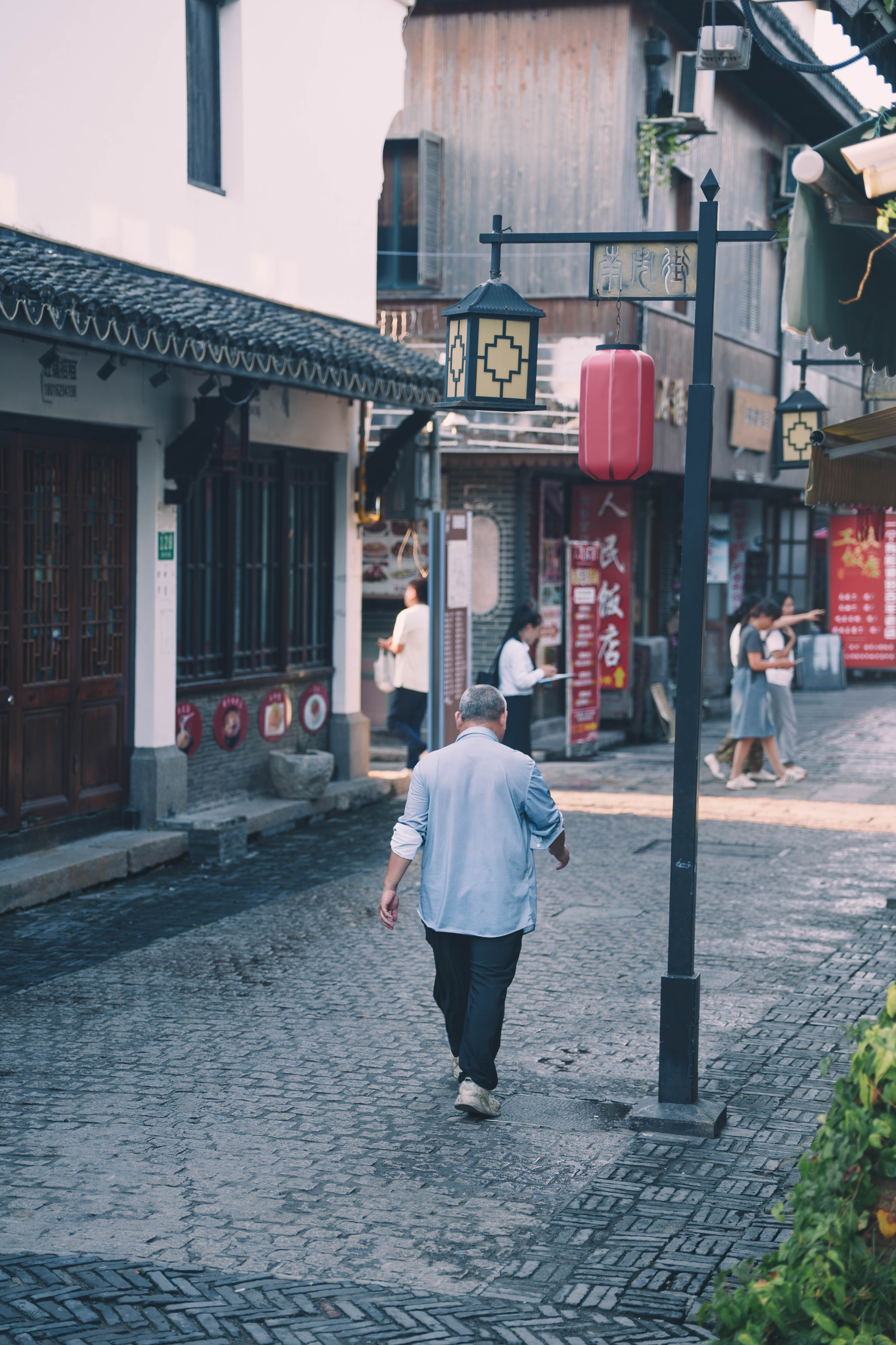 扫街川沙古镇 川沙古镇位于上海市浦东新区川沙新镇 南市街,中市街