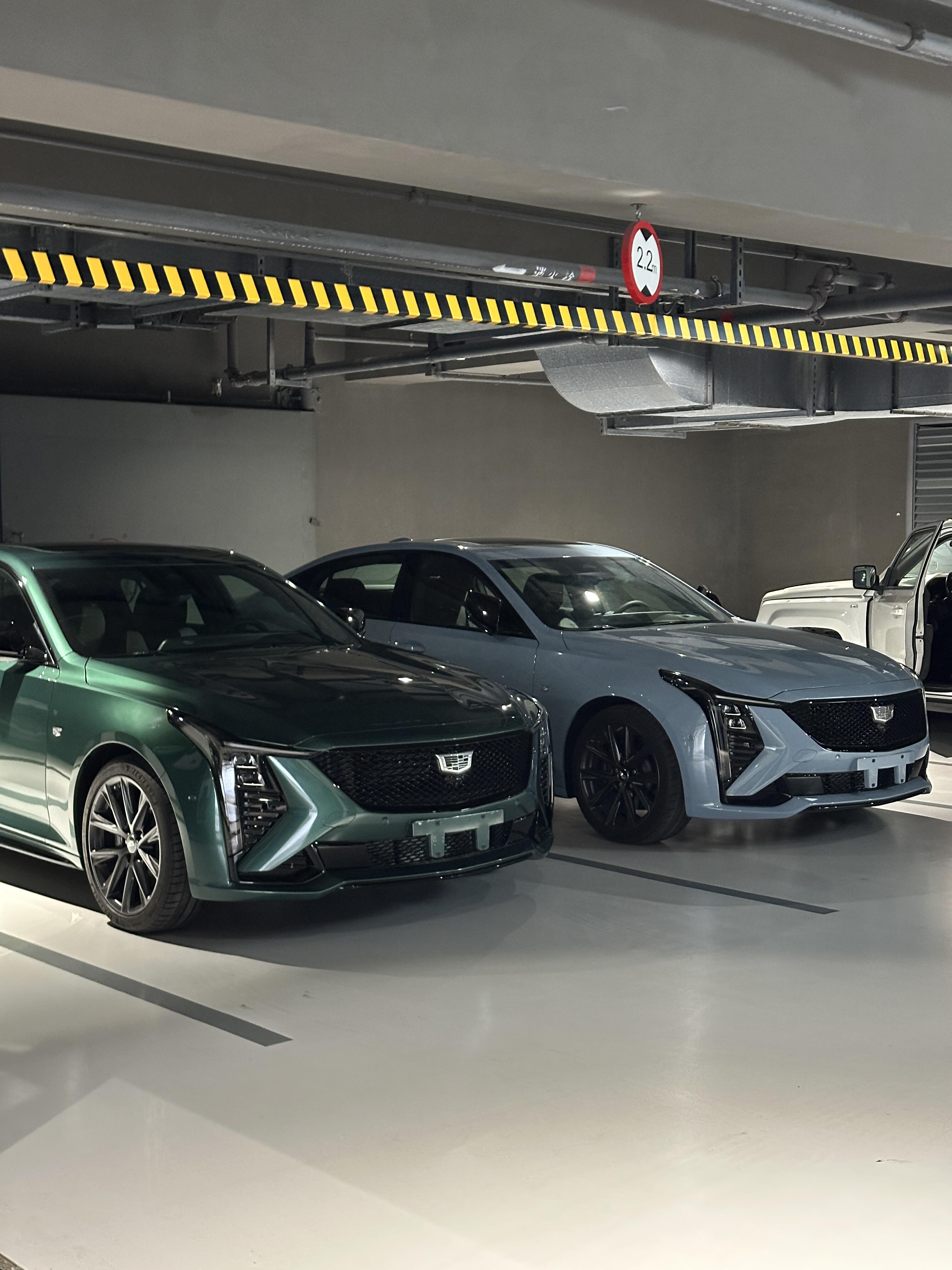 25款凯迪拉克ct5到店,增新配色 黑标性能套件