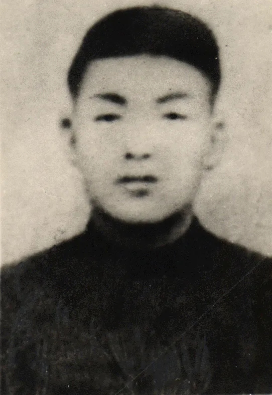 1928年3月领导程溪暴动,成立农民游击队.