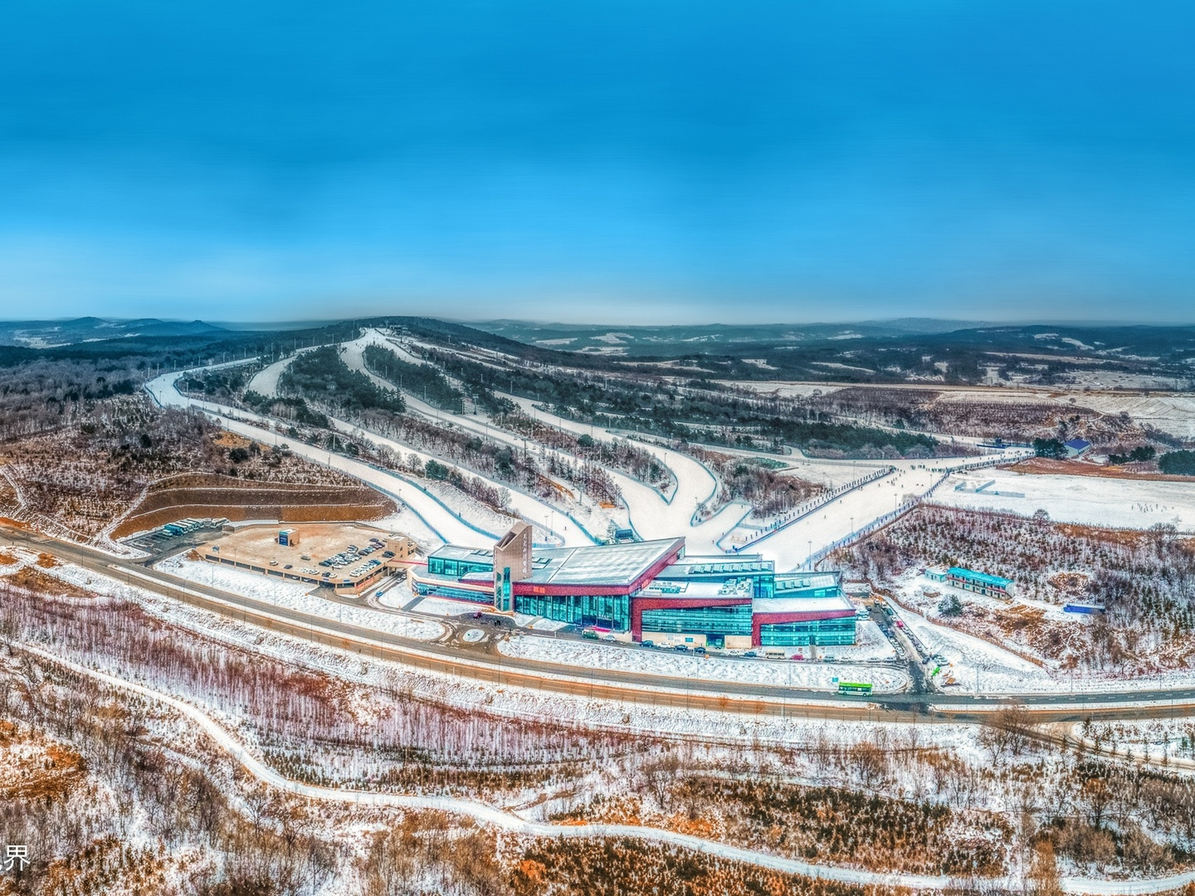 我这颗向往冰雪的心就开始躁动不安,听闻天定山滑雪