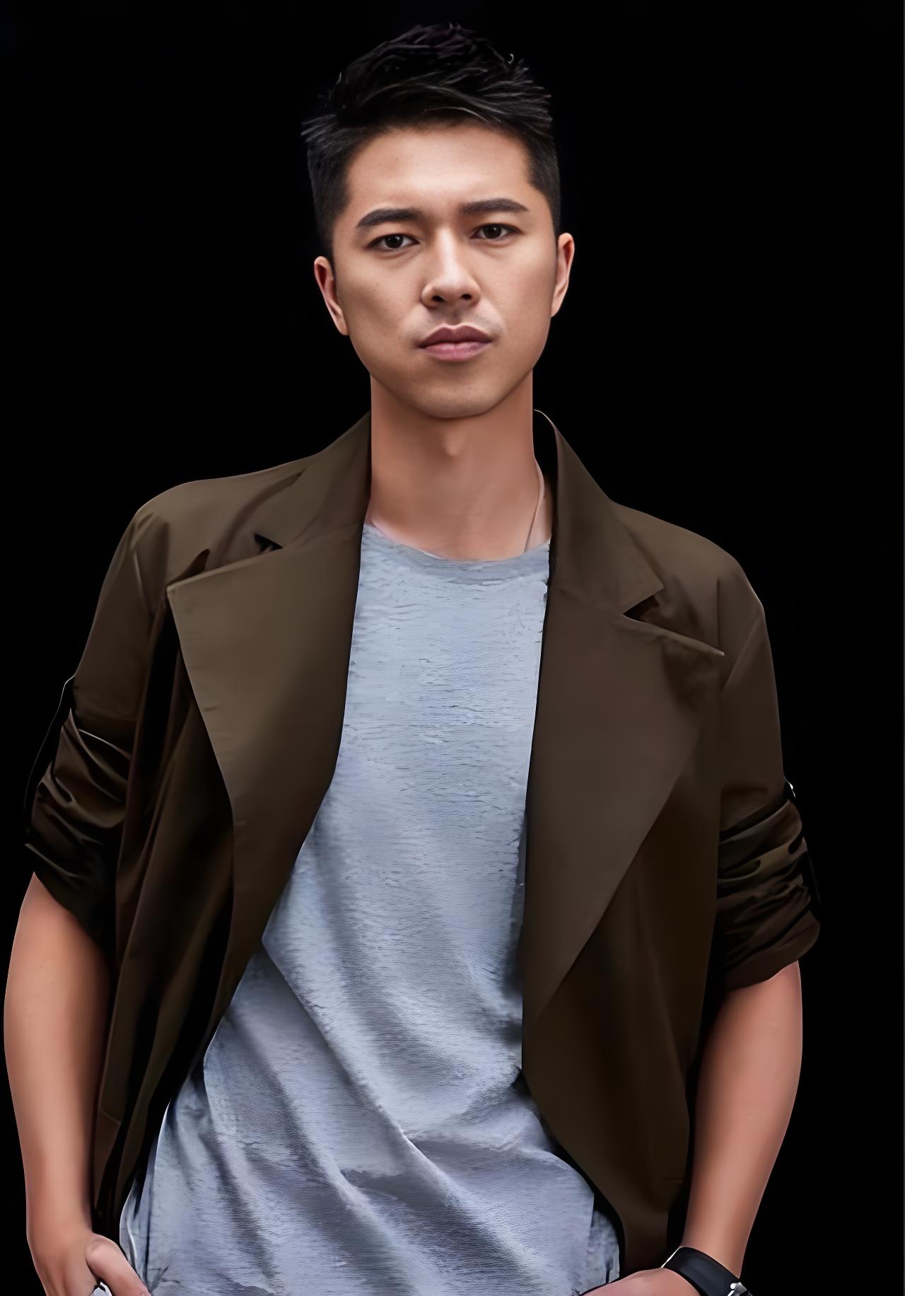 演员王雷去哪了 演员王雷近期的动态主要集中在工作家庭和社会活动中