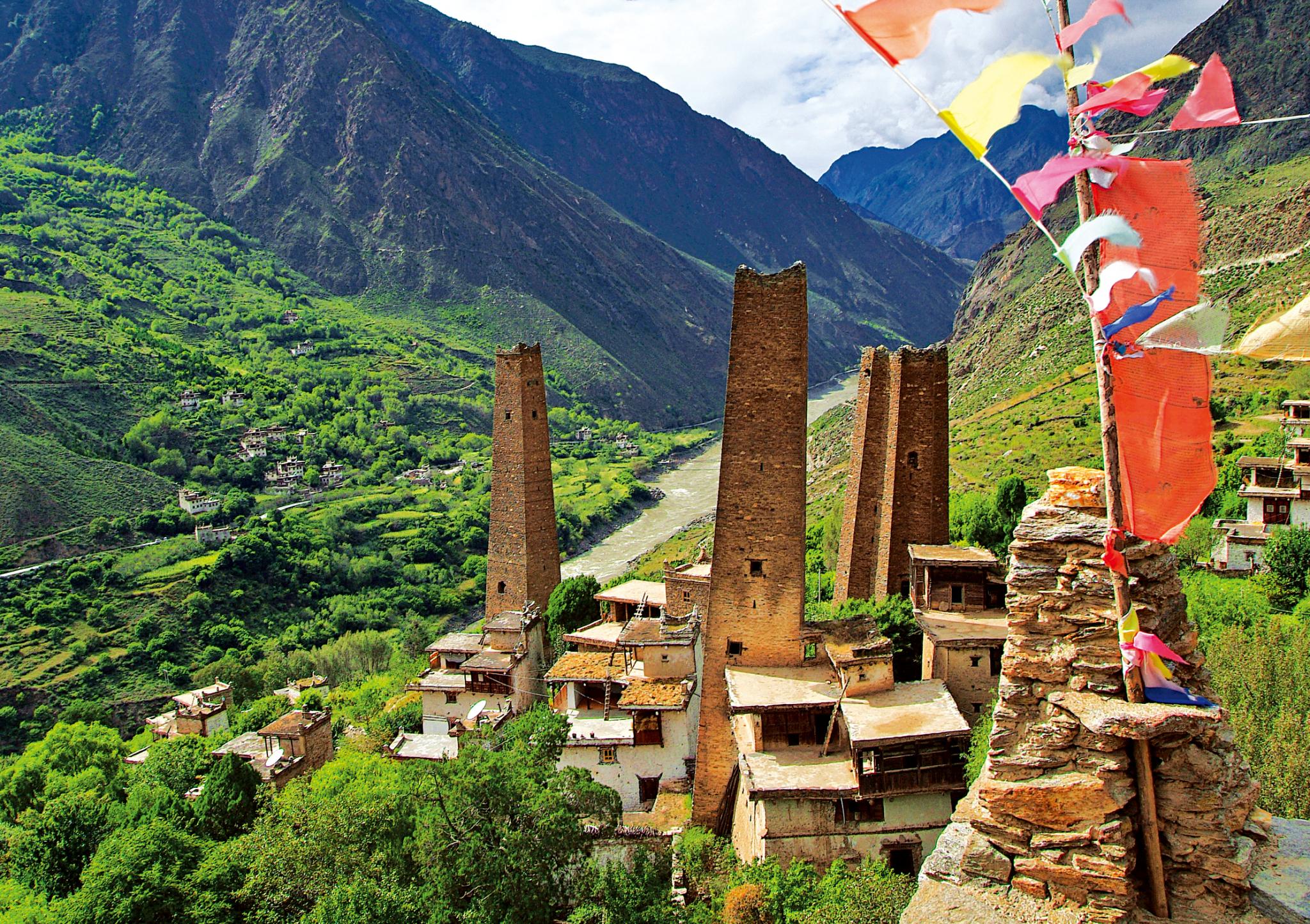 四川丹巴碉楼丹巴的古碉楼丹巴古碉丹巴旅游必去景点古碉涂色丹巴碉楼