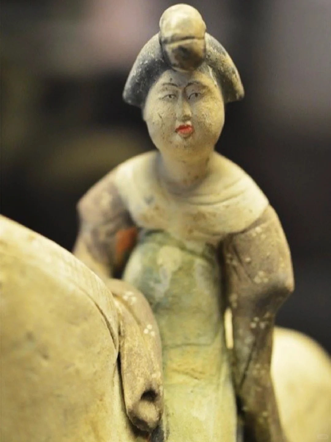 憨态可掬的大唐仕女俑.