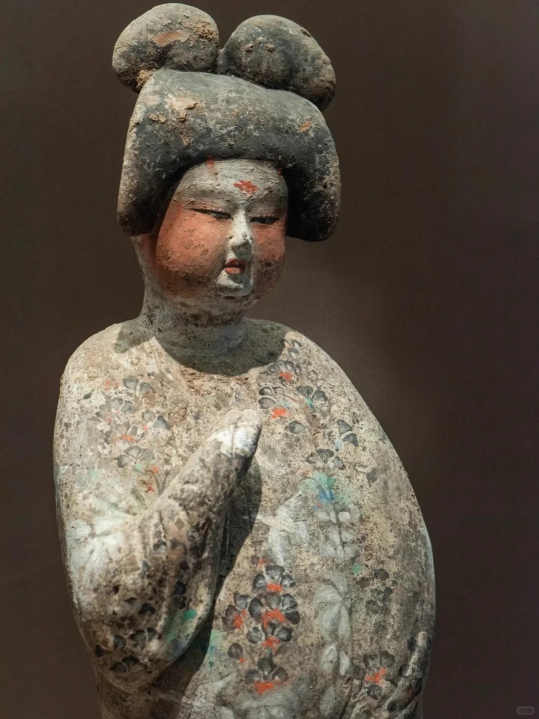 憨态可掬的大唐仕女俑.