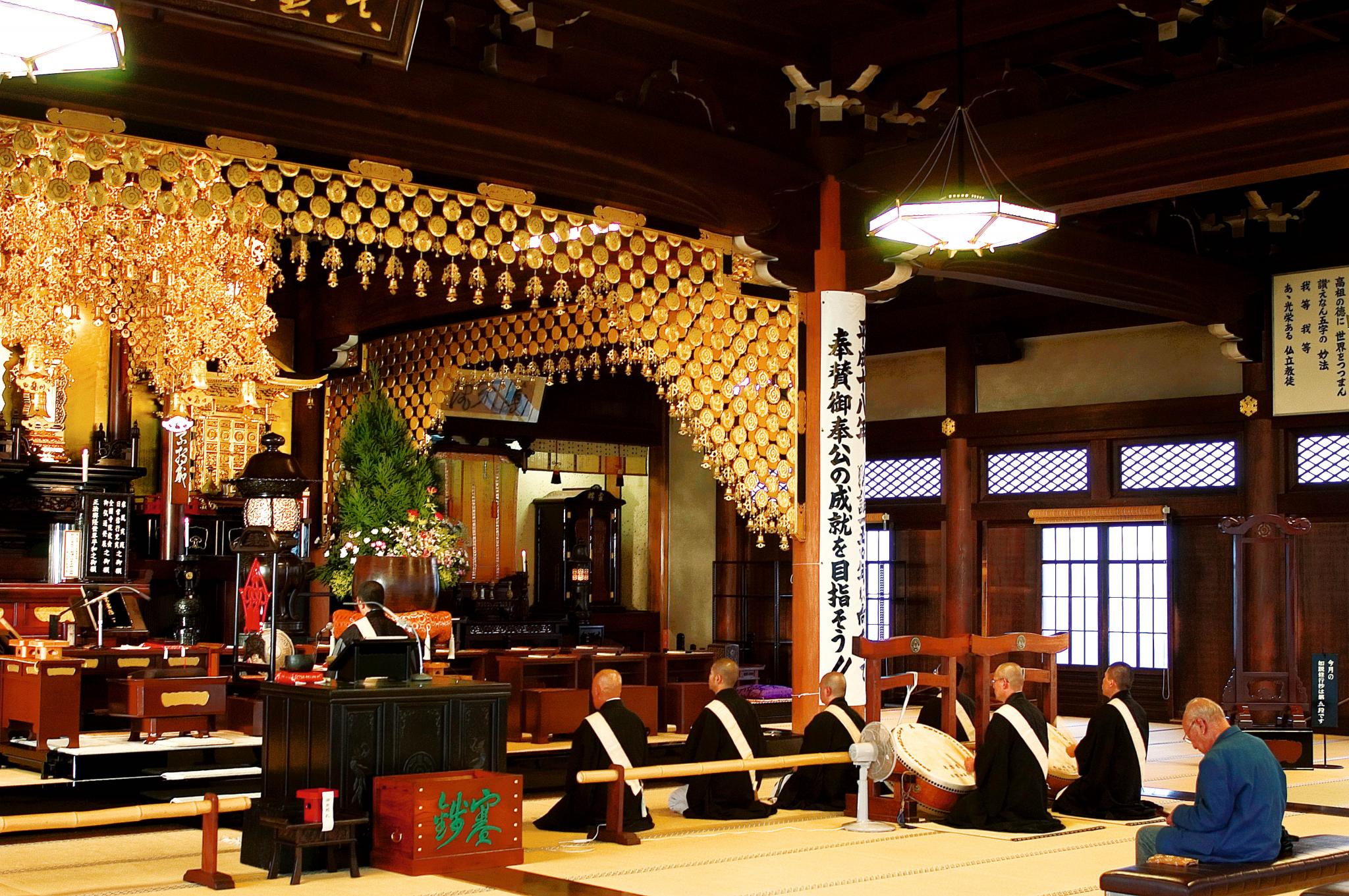 平安时代的日本佛教,因受中国唐代的影响,多在名山建立寺院,开创了