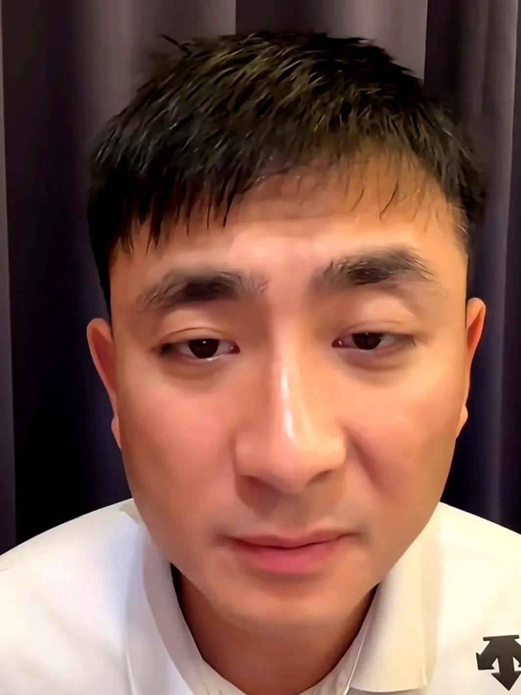 郭晓小突然公开痛斥网友的事情在曲艺界掀起轩然大波