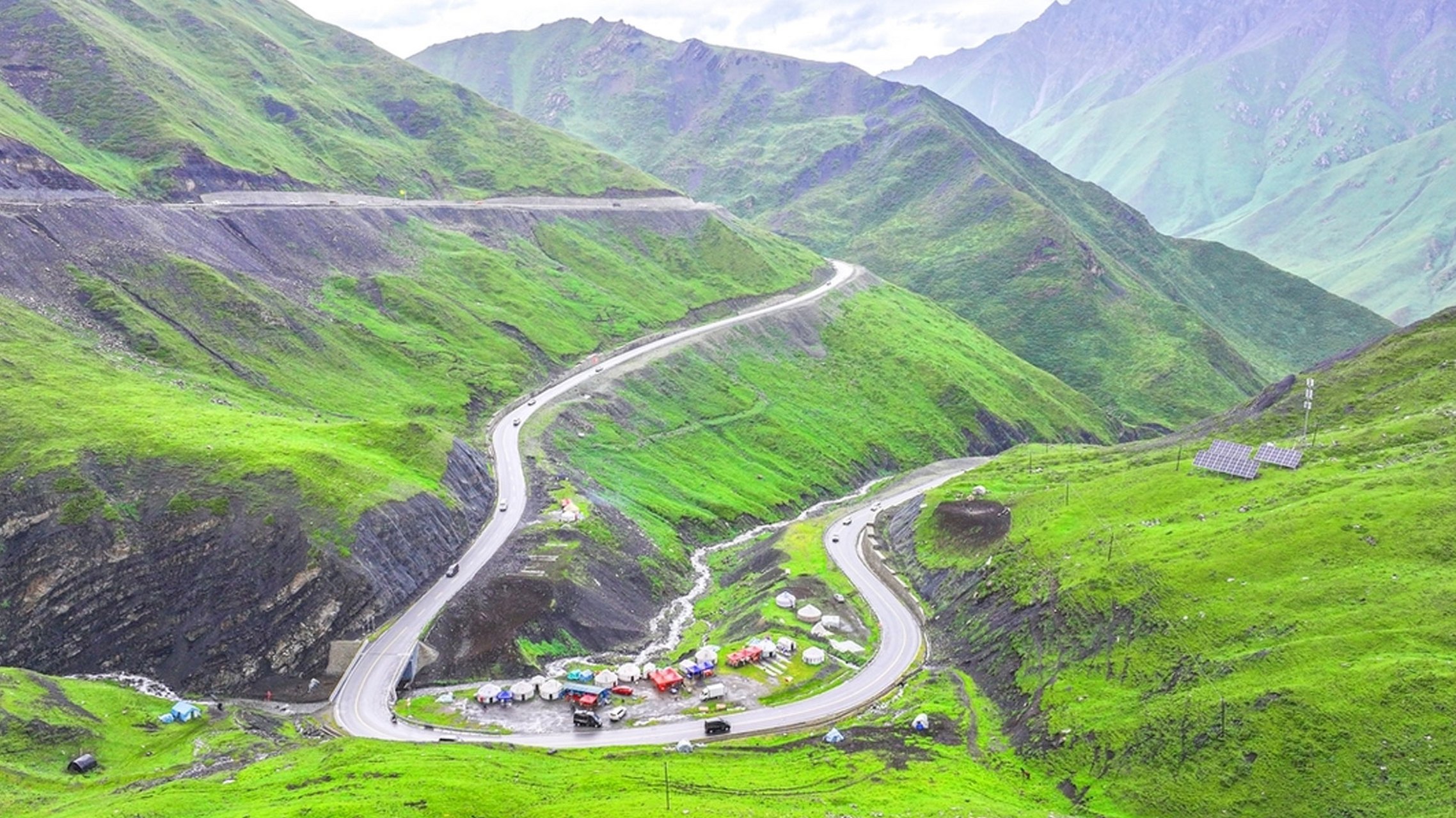 新疆的独库公路风景图图片