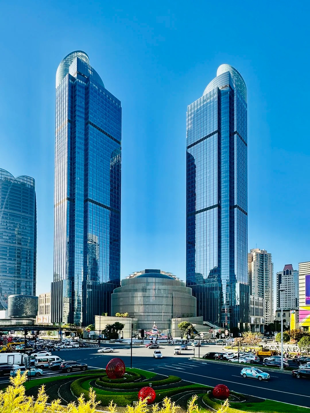 路1号地标双塔51层云端办公层