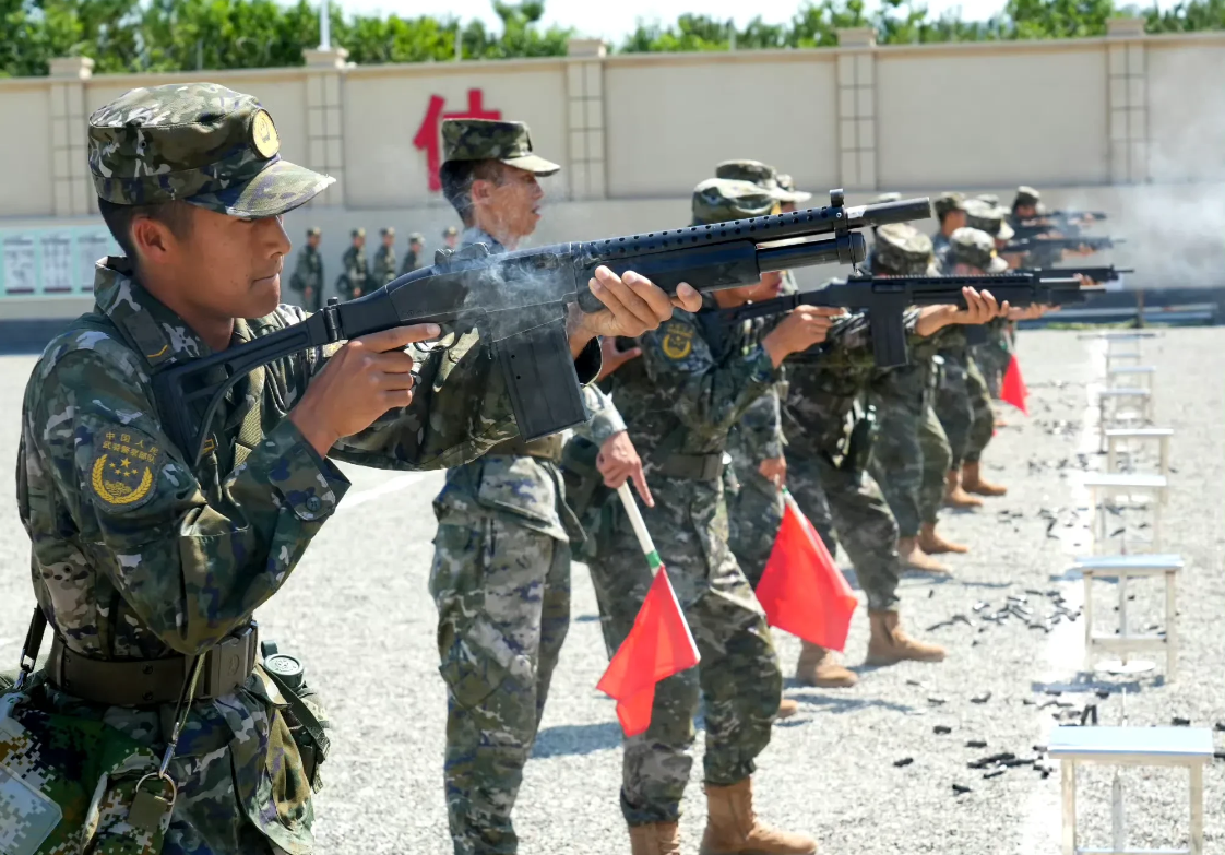 现在部队上还在用97式霰弹枪啊