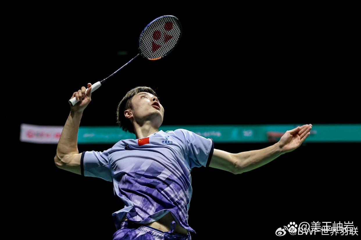 羽毛球员照片石宇奇2025世锦赛羽毛球图集男单羽毛球羽毛球希望进步的