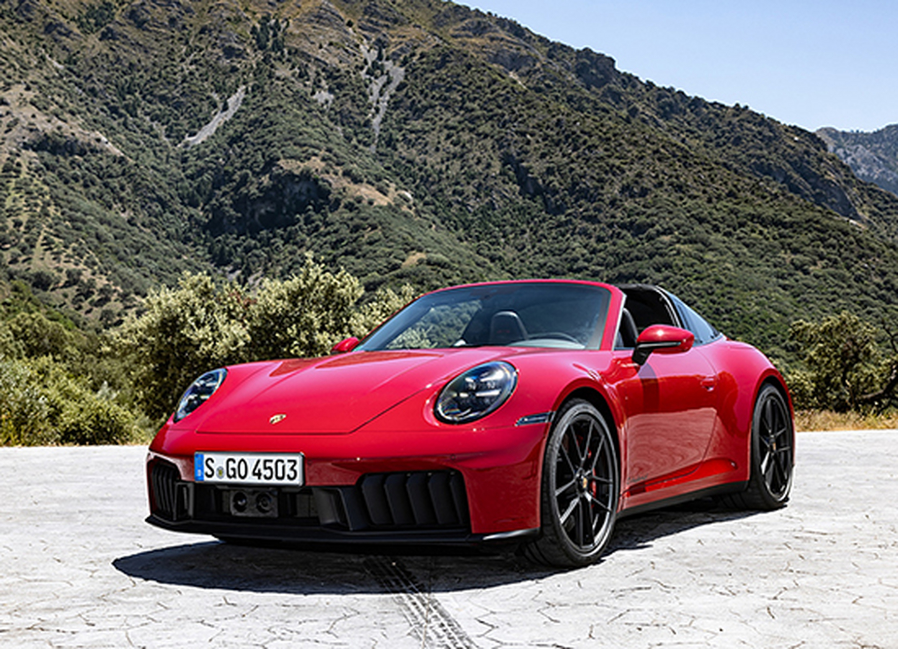 87万欧元起】保时捷官方发布了新款911 targa 4 gts和911 carrera gts