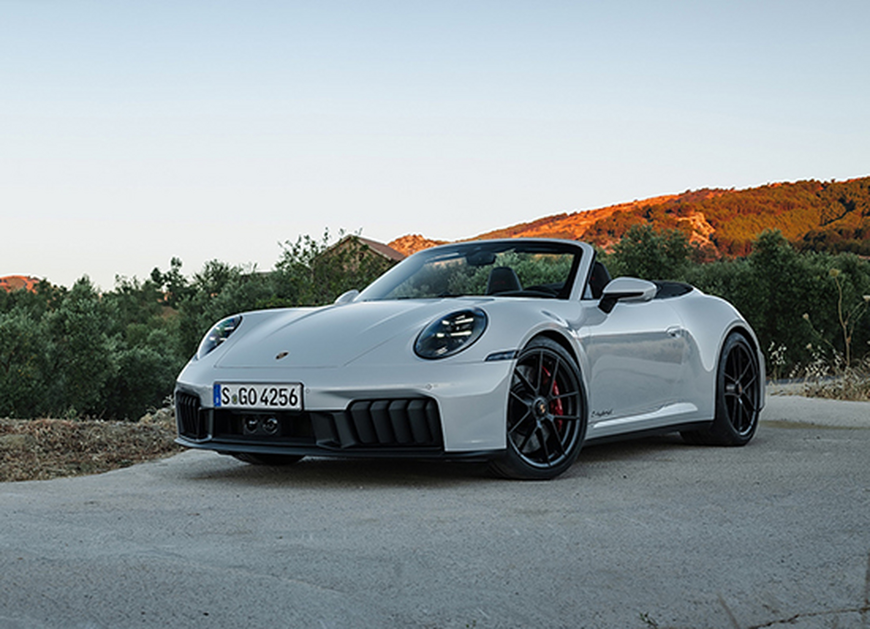 87万欧元起】保时捷官方发布了新款911 targa 4 gts和911 carrera gts