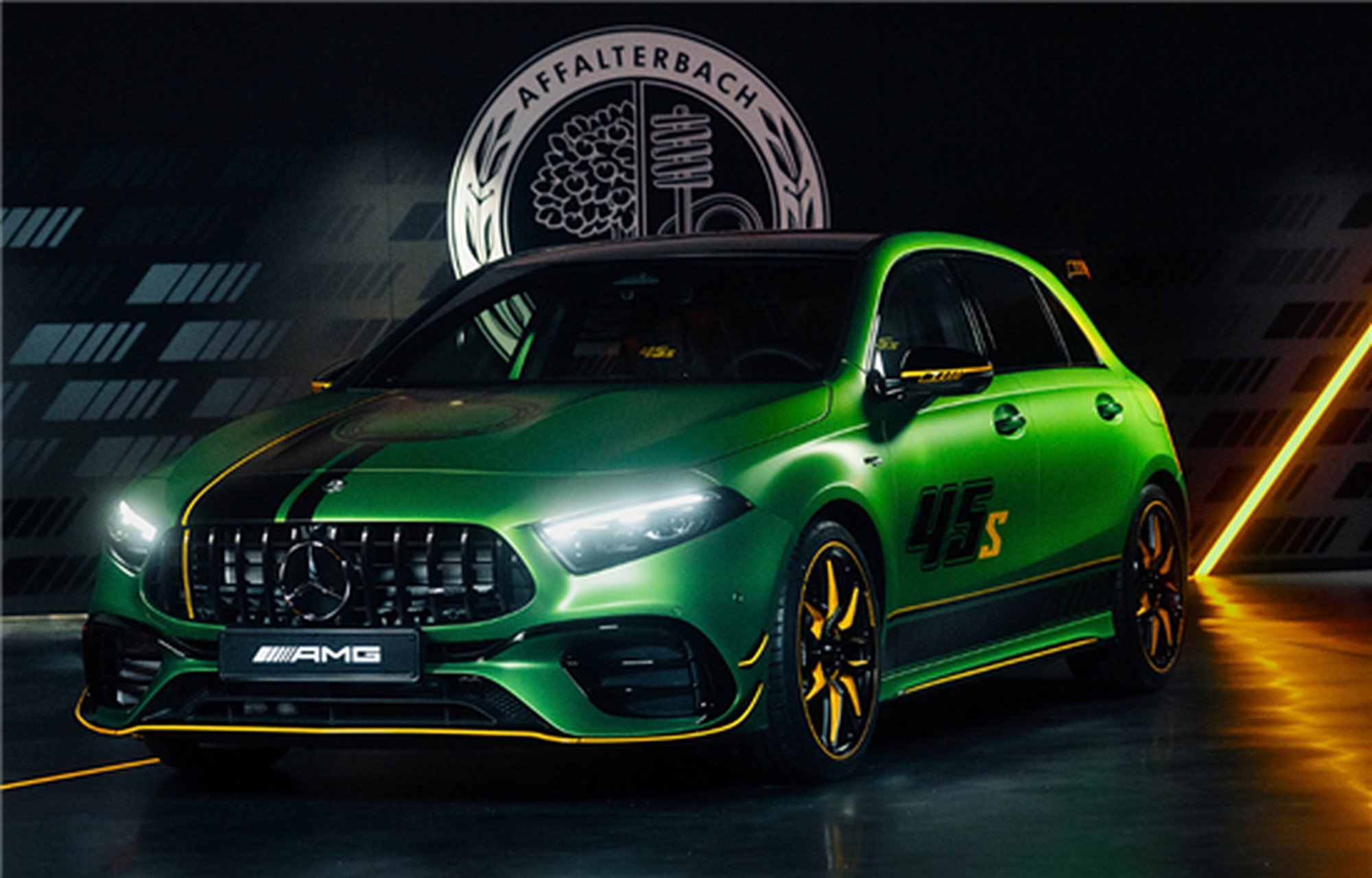 46万元】梅赛德斯-amg a 45 s 4matic 魔焰绿特别版正式上市,售价59.