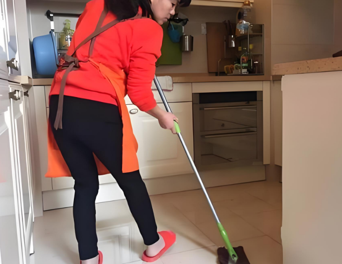 家务 全陪保姆 住家真实徐娘半老干家务图片保姆保姆工作照片真实图片