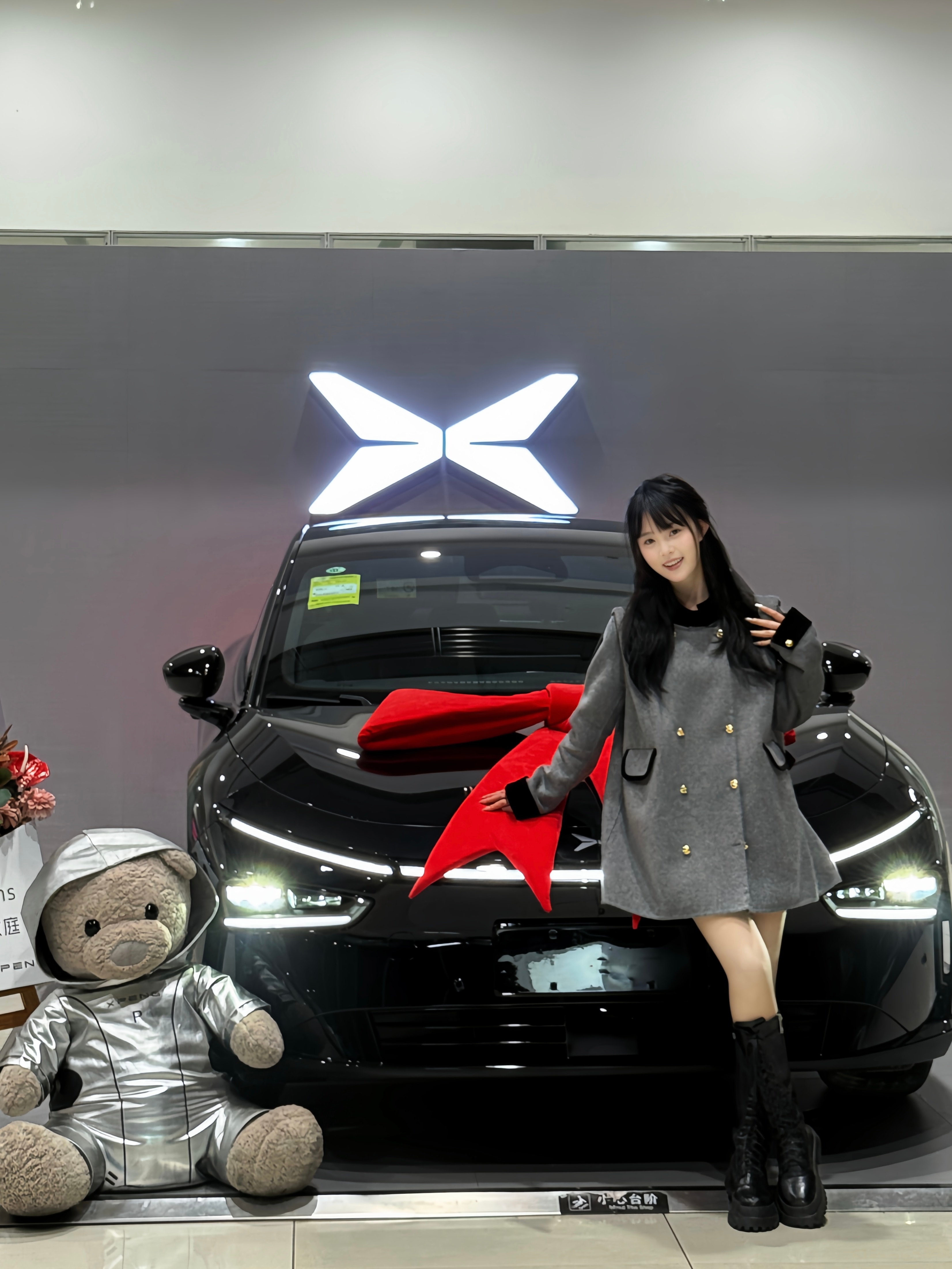 【一大波美女车主来袭,小鹏p7 交付进行中】 11月7日,小鹏p7 正式上市