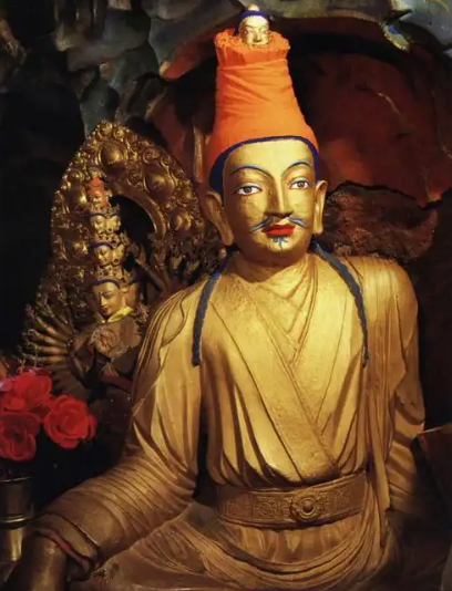 当时西藏落后,松赞干布为求发展,派使者赴唐请求建交