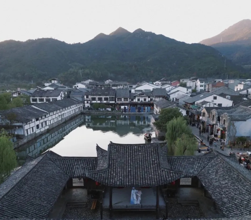 苍坡古村,位于温州楠溪江畔的岩头镇