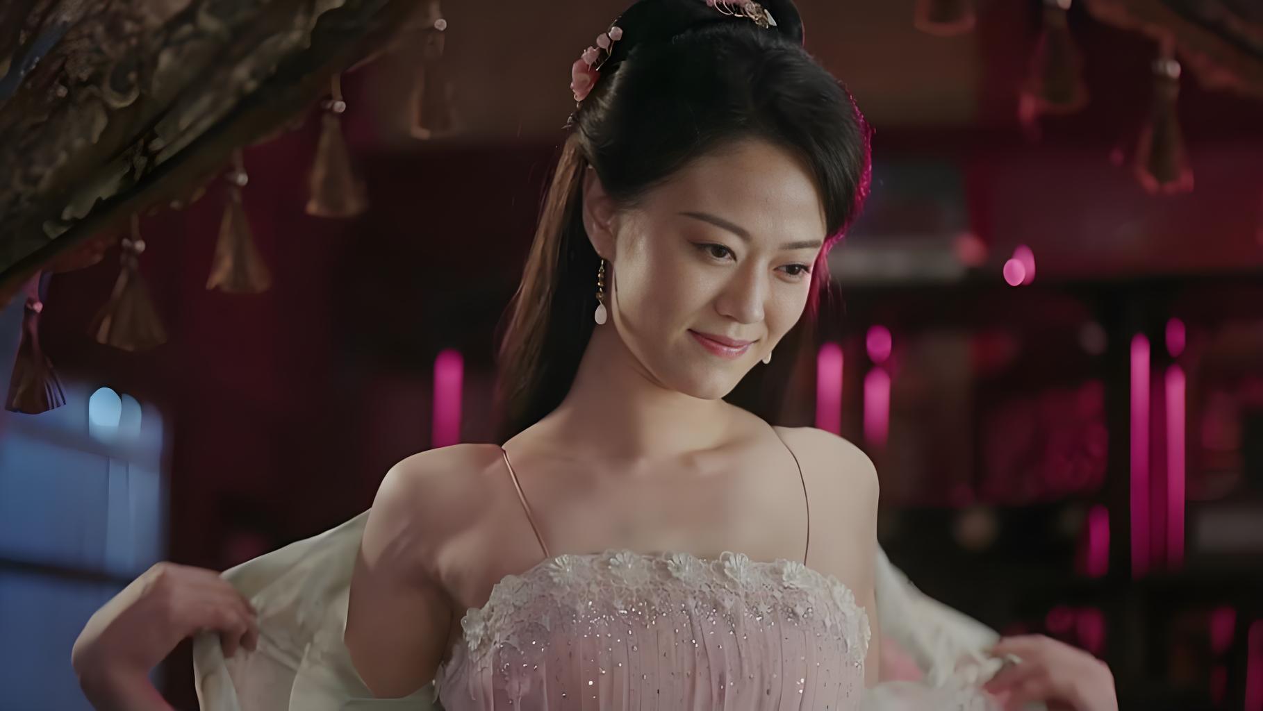 在咱们中国,自古以来红色就象征着吉祥和喜庆,古人还