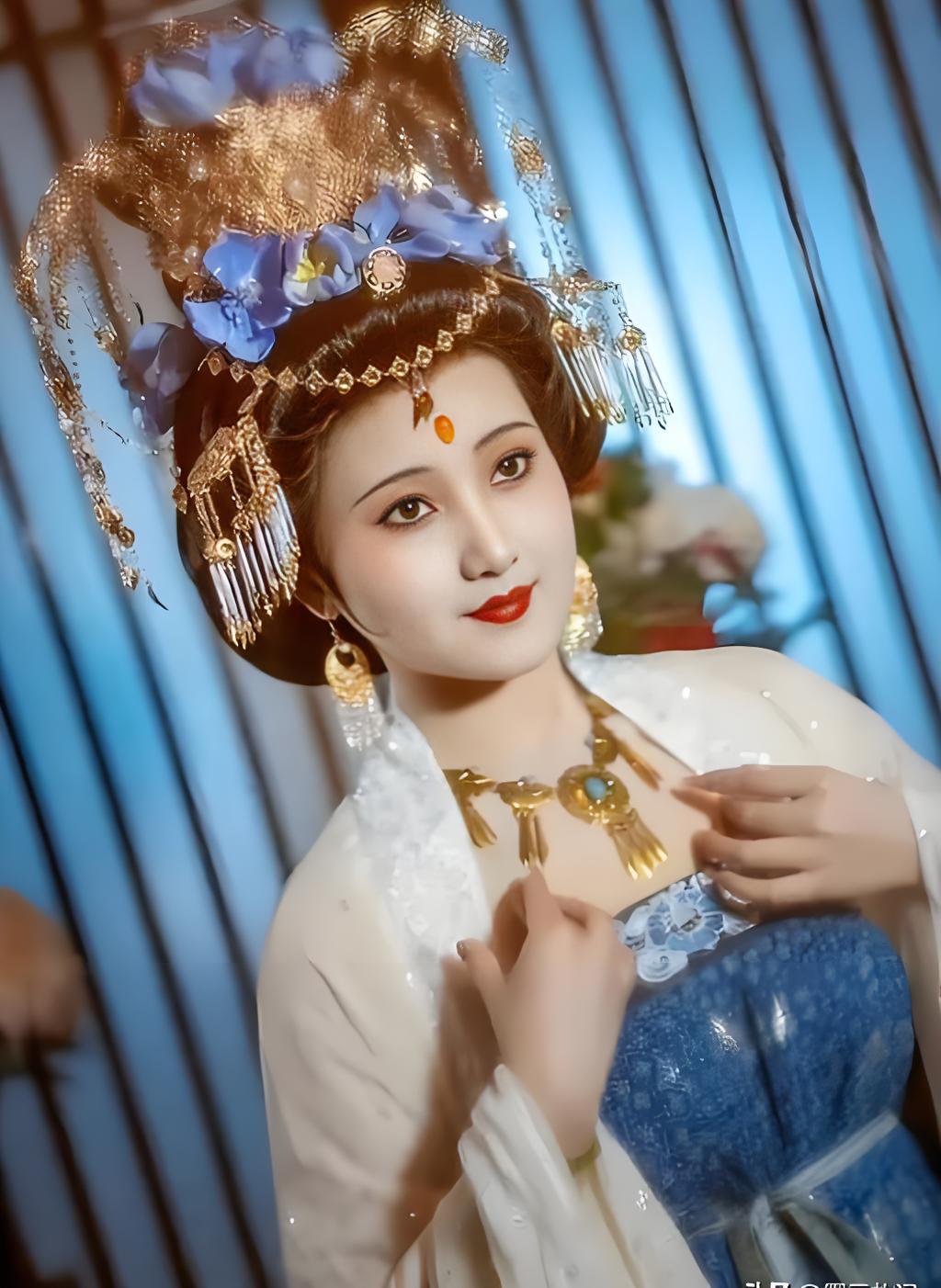 说起来,唐玄宗后来不太理朝政,这事儿跟杨贵妃还真有点儿关系