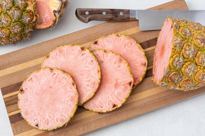 粉红色菠萝属于转基因品