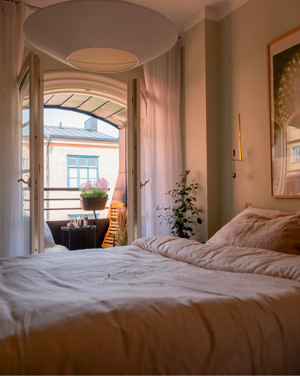 卧室不仅是睡觉的地方,更是放松身心的