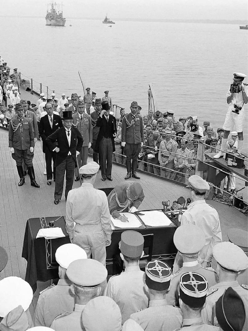历史上的今天(9月2日):1945年,日本签署无条件投降书.