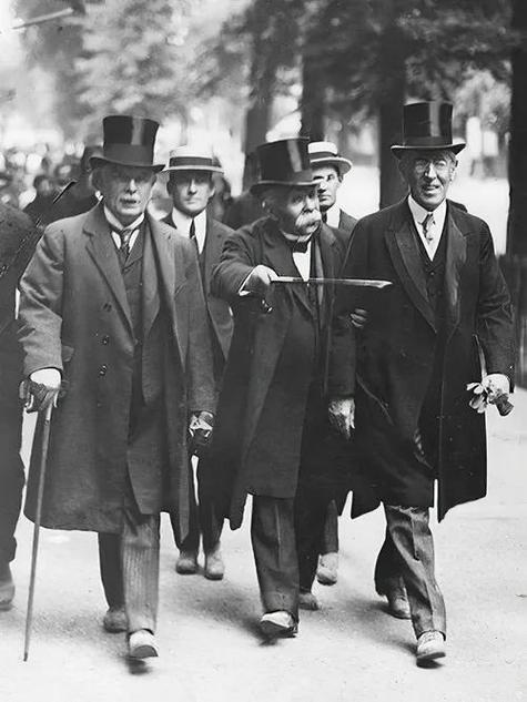 历史上的今天(1月18日):1919年