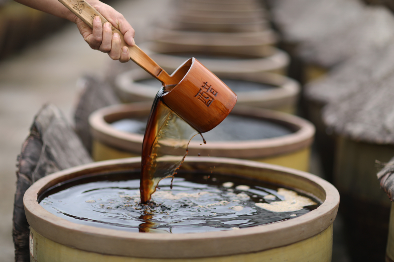 不仅能保护食物中的营养素,还可促进钙,磷,铁等矿物质的溶解 酿醋酿醋