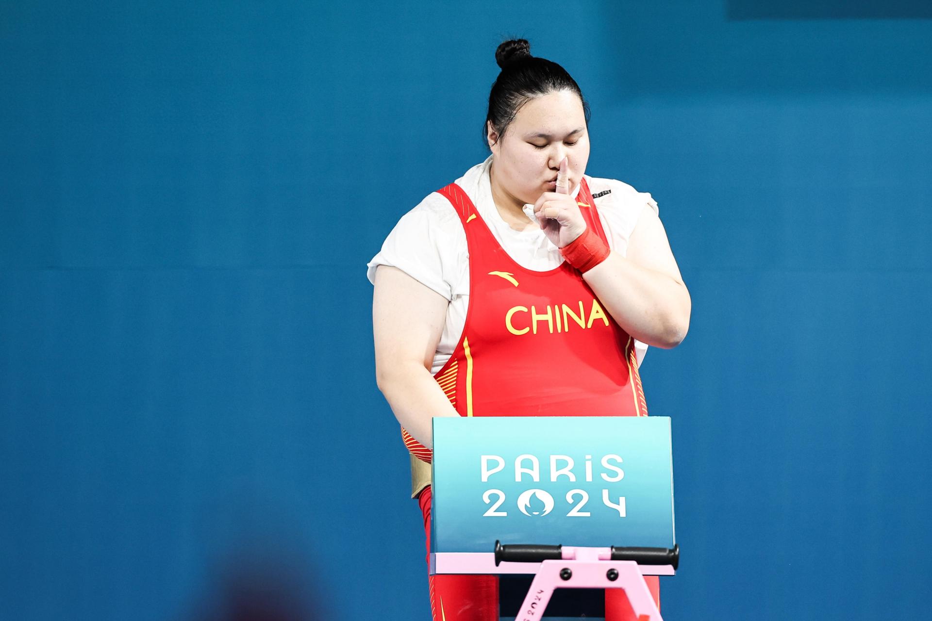 在巴黎奥运会举重女子81公斤以上级的比赛中,中国运动员李雯雯成功