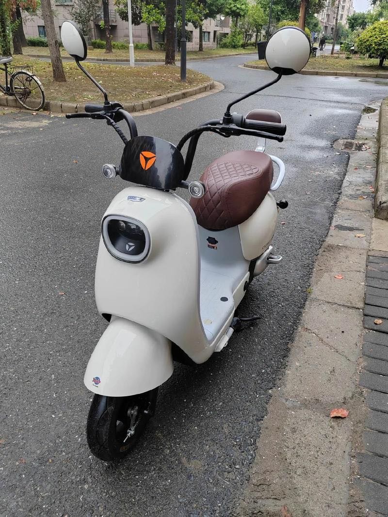 我们致力于为游客提供便捷,环保的电动车租赁服务,专注于旅游景区的