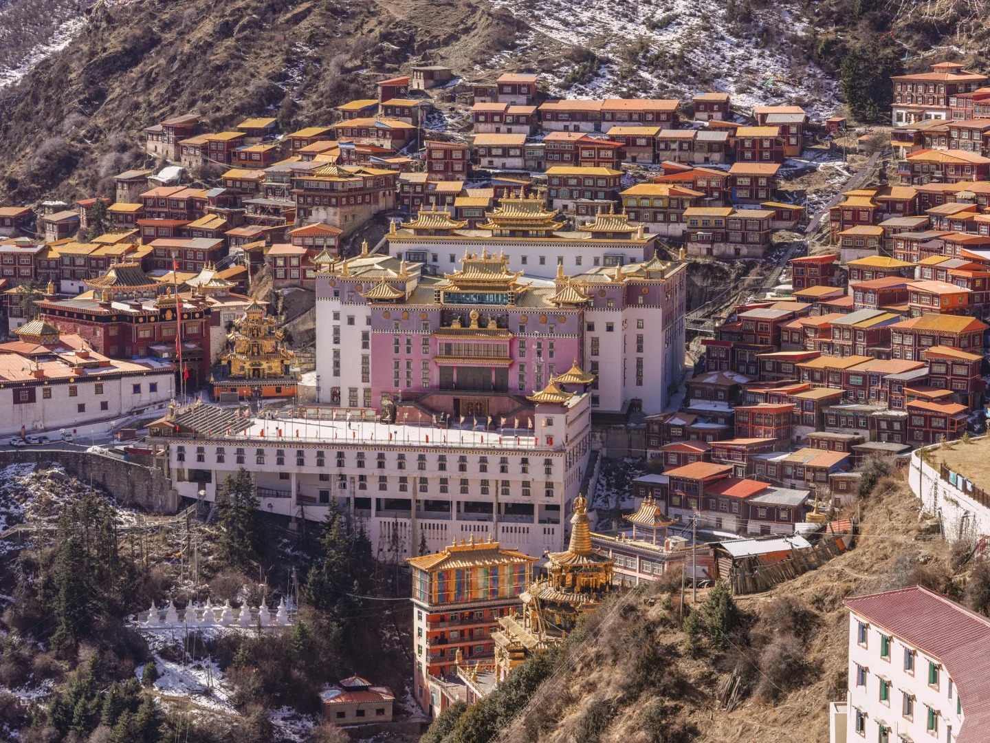 白玉县简介康巴德格白玉寺久治县白玉寺‌果洛州白玉寺图片青海白玉