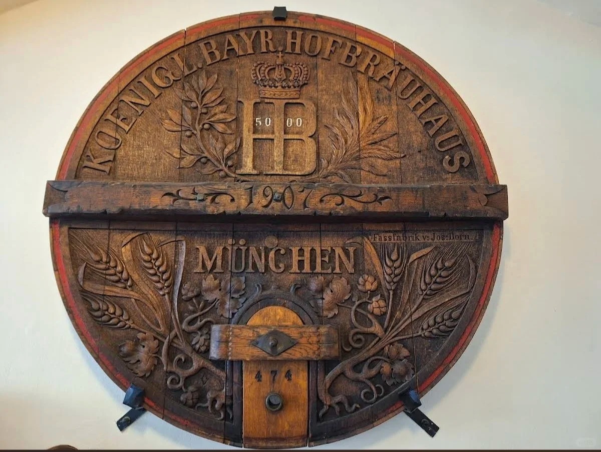 这不仅仅是一家啤酒馆,它是历史,文化与狂欢的交汇点!