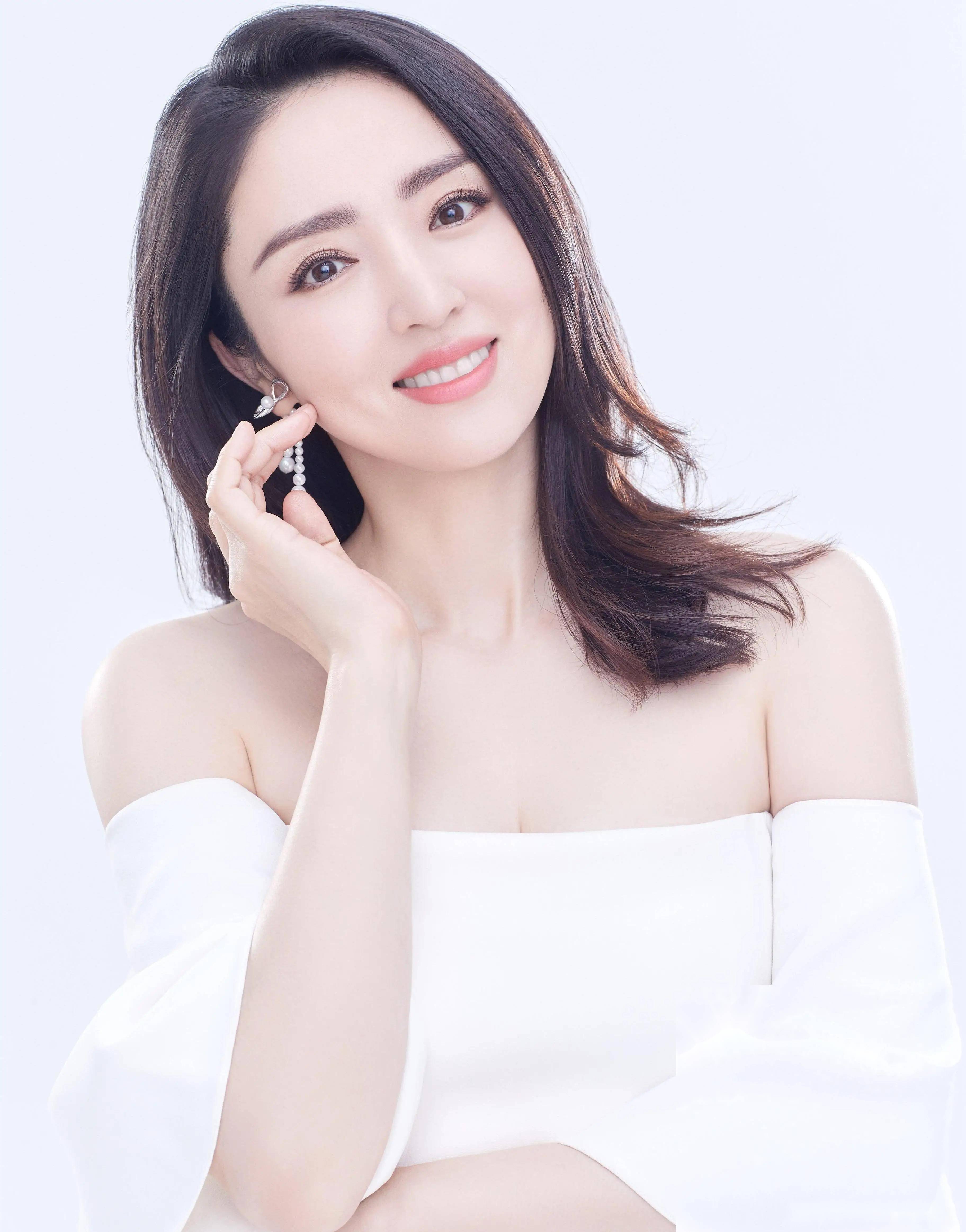 写真董璇个人资料董璇照片董璇图片董璇写真董璇最惊艳三张照片董璇