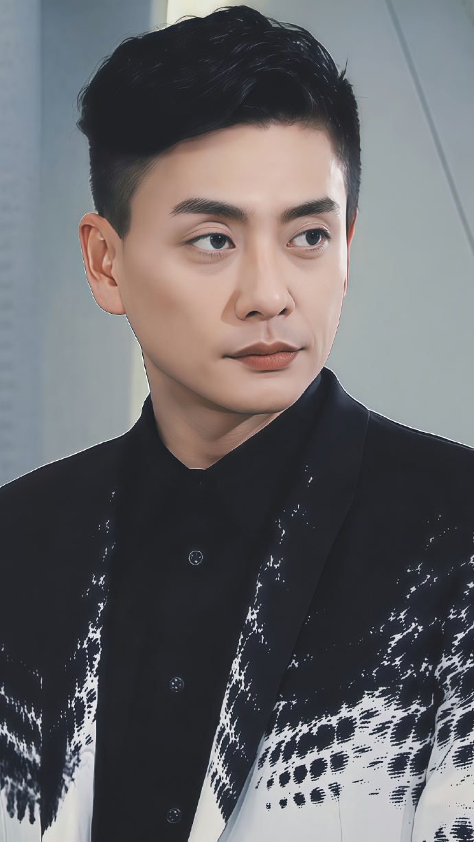 这事儿得好好唠唠.黄宗泽妈妈,那可是个关键人物