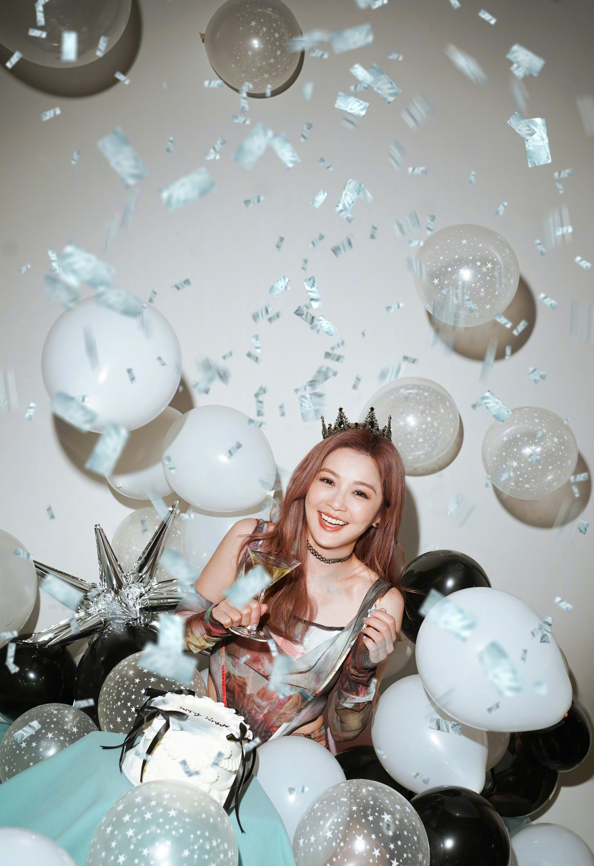 阿sa蔡卓妍43岁生日发长文晒出多张美照为自己庆生好美的生日照好