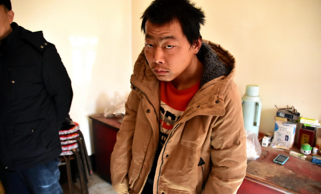精神病患者犯病视频(精神病患者犯病视频讲解)