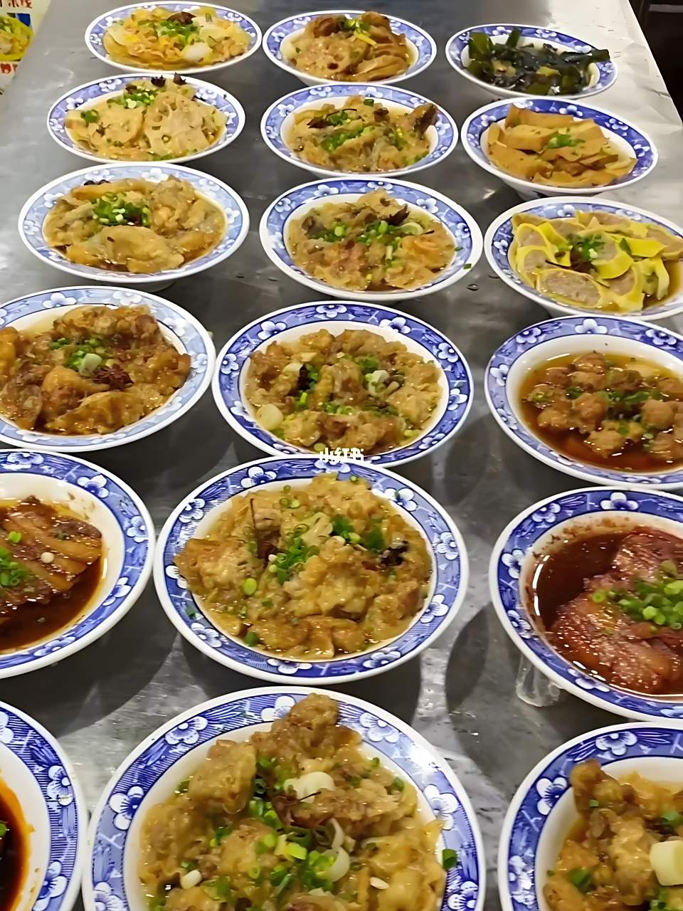 非遗里的新国潮#  河南开封的传统名菜"扣碗",是开封乃至河南地区