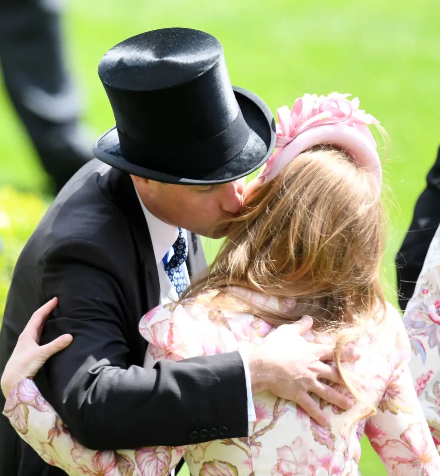 安德鲁的两个女儿一度被认为是王室的时尚绝缘体,凯特王妃已经是