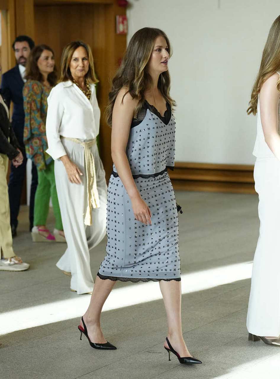 小时候像洋娃娃一样的莱昂诺尔公主,也到了乱穿衣的年纪了吗?